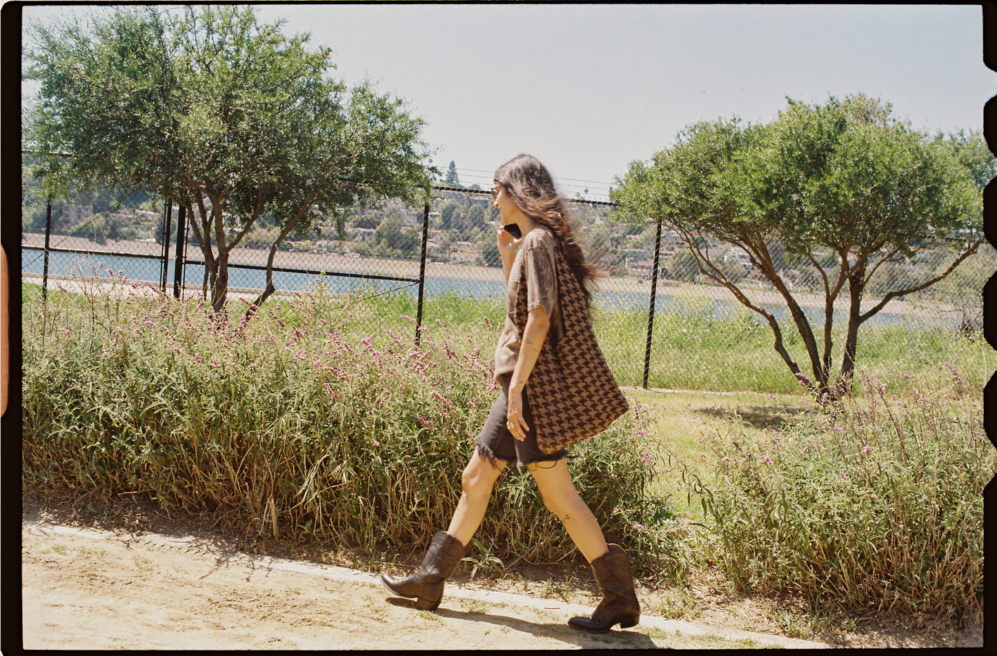 The Big Lasso Knit Tote in Outlaw’s Houndstooth